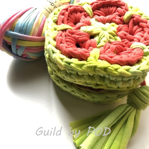 無料編み図】Tシャツヤーン SmooTeeで編む アフリカンフラワーポーチ